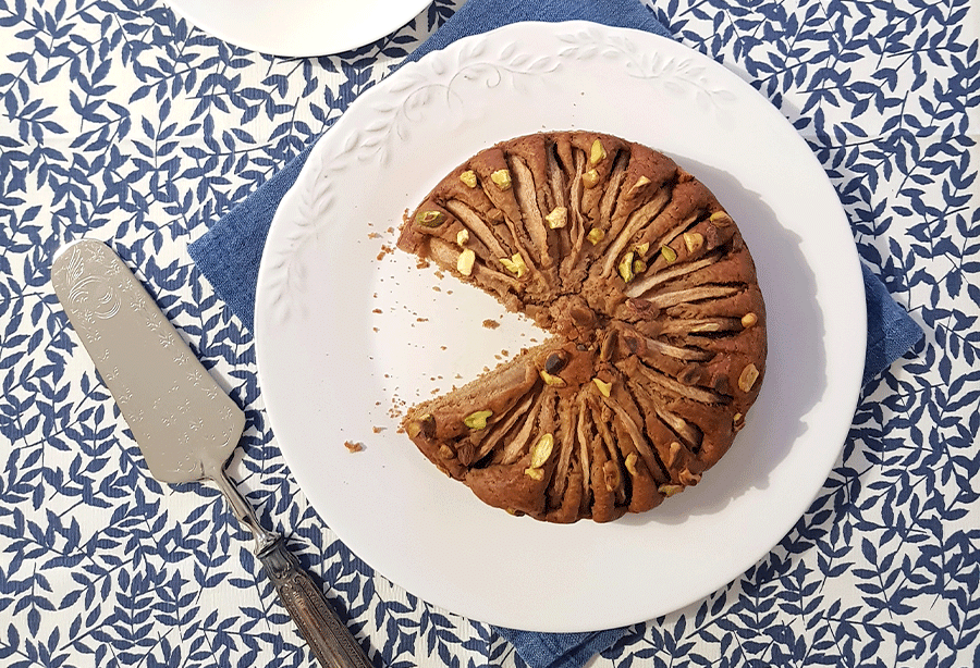 Tarta vegana de pistachos y peras