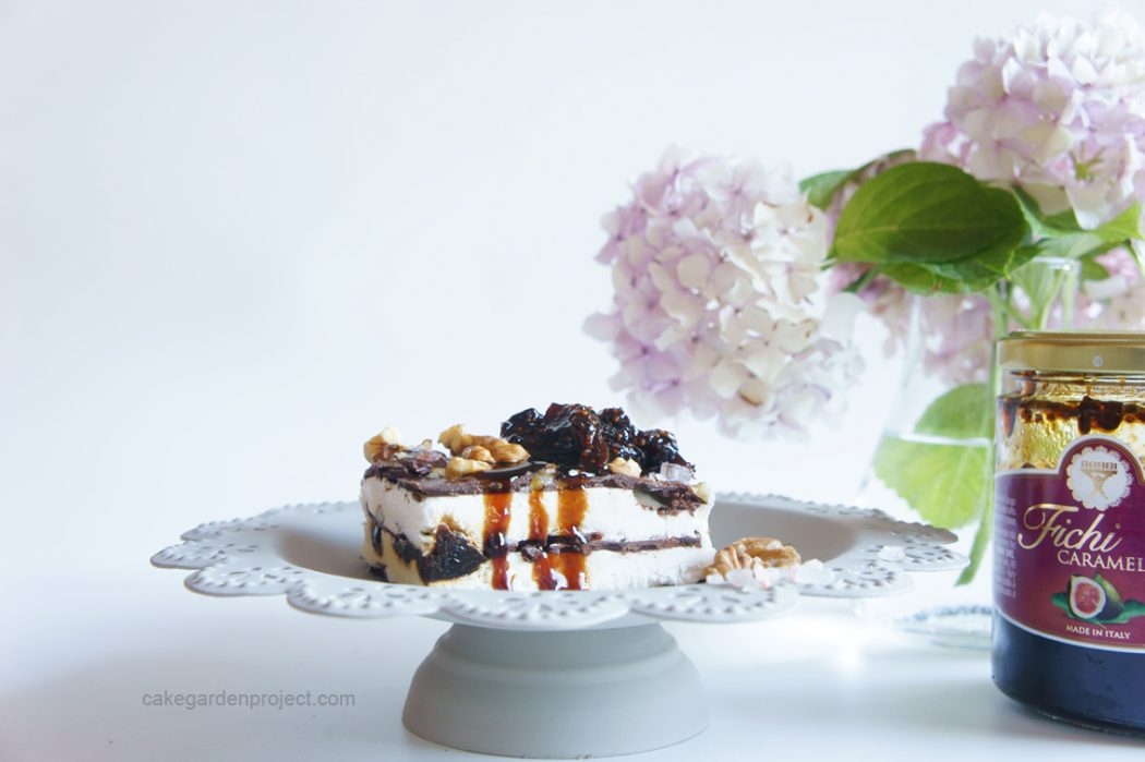 Millefoglie di Cioccolato con Fichi Caramellati, Noci e Sale Rosa