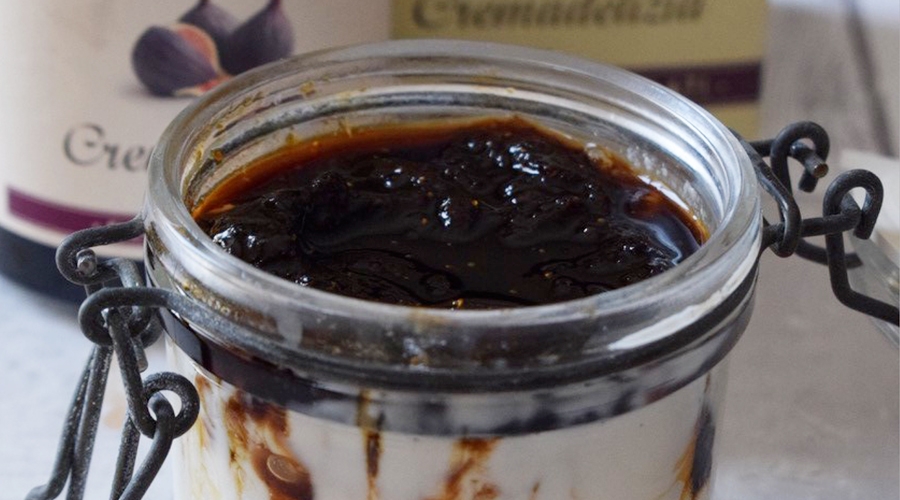 Pannacotta mit karamellisierten feigen